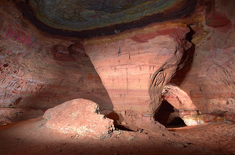 пещеры в лужском районе. пещера луга. оредежские (борщевские) пещеры. корповские пещеры в лужском. карповская пещера.